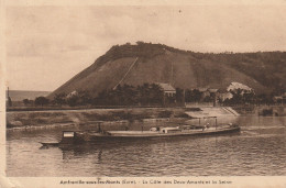 Péniches à Amfreville Sous Les Monts (27 - Eure)  La Seine - Péniches