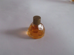 1 Flacon Miniature De Parfum Ou Eau De Toilette, Marque Inconnue - Sin Clasificación