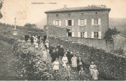 Vergisson * L'école * Groupe Scolaire école Village Villageois Enfants écoliers - Autres & Non Classés