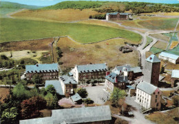 Aubrac * Vue Générale Aérienne Sur Le Village * La Colonie De Vacances L'ALPAGE - Autres & Non Classés