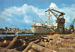 Rochefort Sur Mer * Le Port * Bateau " Mécanicien MIJOTTE La Rochelle " Cargo Commercxe Bois Scierie * Grues - Rochefort