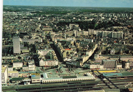 Rennes * Vue Générale Sur La Gare SNCF Et L'avenue Janvier * Au Fond Palais St Georges * Ligne Chemin De Fer Ile Et Vila - Rennes