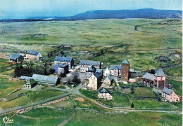 Aubrac * Vue Panoramique Aérienne Sur Le Village - Sonstige & Ohne Zuordnung