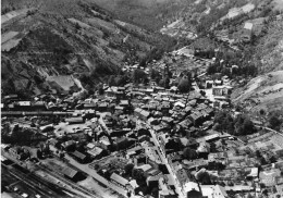 Viviez * Vue Générale Aérienne Du Village * Gare * Ligne Chemin De Fer - Autres & Non Classés