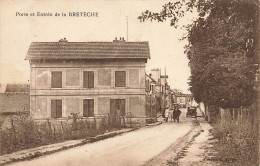 La Bretèche * Porte Et Entrée Du Village - Autres & Non Classés