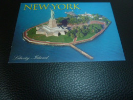 New-York City - Liberty Island With The Statue Of Liberty - Sp 782 - Editions City Merchandise - Année 2010 - - Manhattan