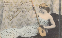 FANTAISIE - Femme - Robe - Instrument - Carte Postale Ancienne - Frauen