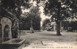 Beauchamp * La Place Des Fêtes * Débit De Tabac Tabacs - Beauchamp