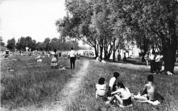 Valenton * La Plage Bleue * Le Lac * Baigneurs - Valenton