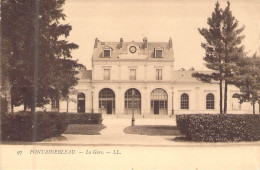 FRANCE - 77 - FONTAINEBLEAU - La Gare - LL - Carte Postale Ancienne - Fontainebleau