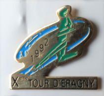 QQ386 Pin's 10eme Tour D'Eragny 1992 Val-d'Oise Athlétisme Course à Pieds Achat Immédiat - Athlétisme