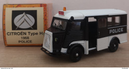 Citroen Type H Police 1968 Norev 1:43 - Nutzfahrzeuge