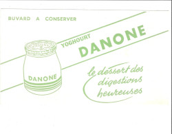 BUVARD  THEME  YOGHOURT DANONE        ****         A  SAISIR **** - Produits Laitiers