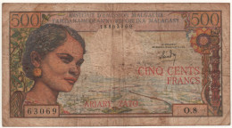 MADAGASCAR  500 Francs    P58a   (ND 1966)  "Woman  + Bay, Sun Palm At Back " - Madagascar