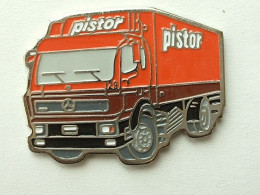 Pin's CAMION MERCEDES PISTOR - Mercedes