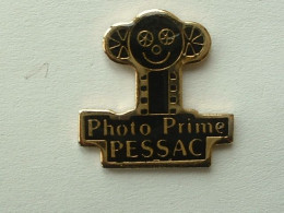 Pin's PHOTOGRAPHIE - PHOTO PRIME PESSAC - Fotografie