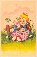 ENFANTS - Dessins D'enfants - Fleurs - Guêpe - Fille - Carte Postale Ancienne - Dessins D'enfants