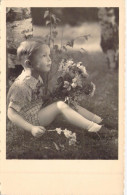 ENFANTS - Garçon - Portrait - Fleurs - Carte Postale Ancienne - Portraits