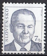 SLOVAKIA 445,used,falc Hinged - Used Stamps