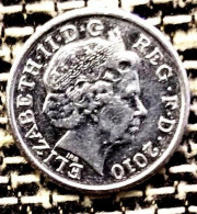 United Kingdom 5 Pence - Elizabeth II | Royal Shield| Coin KM1109  - 2010 Year - 5 Pence & 5 New Pence