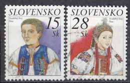 SLOVAKIA 481-482,used,falc Hinged - Oblitérés