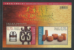 Finland 2007 Wooden Arts Joint With Hong-Kong Set Of 2 Stamps In Block Mint - Blokken & Velletjes