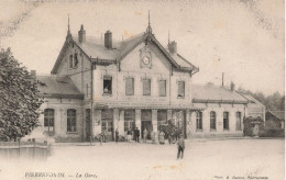 France - Pierrefonds - La Gare - Photo G. Duclos - Animé - Levy Fils & Cie-  Carte Postale Ancienne - Pierrefonds
