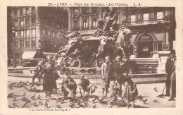 FRANCE - 69 - LYON - Place Des Terreaux - Les Pigeons - Carte Postale Animée - Autres & Non Classés