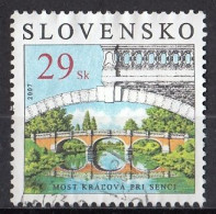 SLOVAKIA 565,used,falc Hinged - Oblitérés