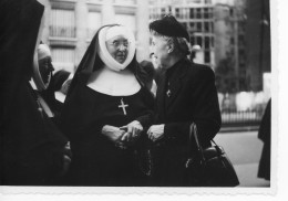 Photo  Réunion Ecclésiastique Paris,Studio Dabo Paris,Format 13/18, Années 50 - Identifizierten Personen