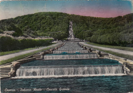 CARTOLINA  CASERTA,CAMPANIA,PALAZZO REALE-VEDUTA AEREA-CASCATA GRANDE-CULTURA,RELIGIONE,BOLLO STACCATO,VIAGGIATA 1955 - Caserta