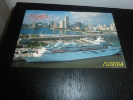 Miami - Le Port - 46-Mi21Dg - Editions Scenic - - Miami