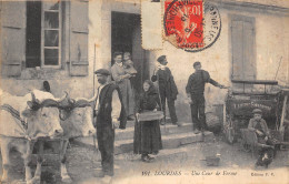 65-LOURDES-UNE COUR DE FERME - Lourdes