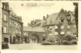 CP De IXELLES - BRUXELLES / Elsene - Brussel " Square Vu Val De La Cambre / Ter Kameren Dalsquare " - Elsene - Ixelles