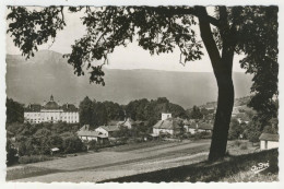 38 - Herbeys - Vue Générale Et Le Château - Herbeys