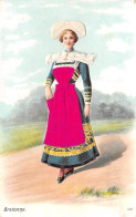 Non Localisé.      29         Femme En Costume Carte En Relief Costume Apparence Soie       (voir Scan) - Sonstige & Ohne Zuordnung