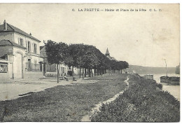 LA FRETTE - Mairie Et Place De La Fête - PENICHE - La Frette-sur-Seine