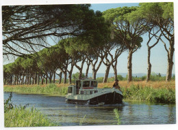 CPSM   LE CANAL DU MIDI  -    VOYAGE EN PENICHE "EVEQUE" - Péniches