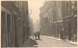 Bort Les Orgues * Carte Photo * Rue De Paris * Commerces * Magasin COMBRE & Coiffeur Salon De Coiffure * Villageois - Autres & Non Classés