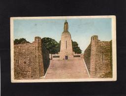 121444      Francia,   Monument  A La  Victoire  Et  Aux  Soldats  De  Verdun,  NV(scritta) - Monuments Aux Morts