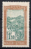 MADAGASCAR Timbre-poste N°161* Neuf Charnière TB Cote 3€00 - Neufs