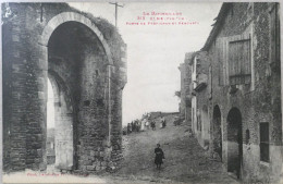 C. P. A. : 66 : ELNE : Porte De Perpignan Et Remparts, Animé - Elne