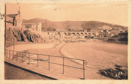 Cerbère * Vue Sur La Plage Et L'église Du Village - Cerbere