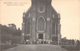 CONGO BELGE - Sortie De La Messe à Landana - Carte Postale Ancienne - Congo Belge