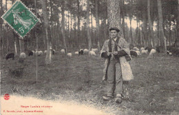 FOLKLORE - Berger Landais Tricotant - Carte Postale Ancienne - Costumes