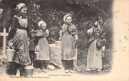 FOLKLORE - Catalanes à La Fontaine - Carte Postale Ancienne - Trachten