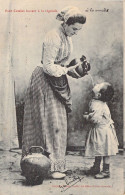 FOLKLORE - Petit Catalan Buvant à La Régalade - Carte Postale Ancienne - Danses