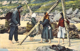 FOLKLORE - Groupe De Pêcheurs - LL - Carte Postale Ancienne - Danze