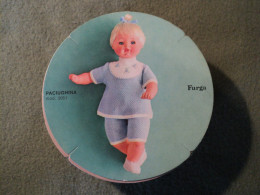 CARTON PUBLICITAIRE DOLLY DO POUPEES FURGA. MODELE PACIUGHINA. ANNEES 1960 / 1970 MODELE N° 2051. - Puppen