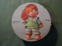 CARTON PUBLICITAIRE DOLLY DO POUPEES FURGA. MODELE CONCETTINA. ANNEES 1960 / 1970 MODELE N° 2511. - Dolls